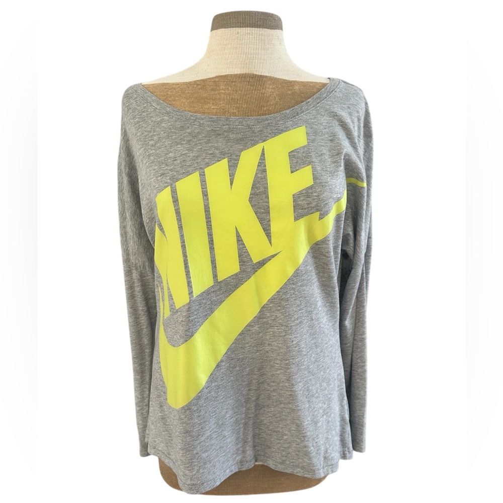 Nike Dolmen sleeve drop shoulder long sleeve, size M